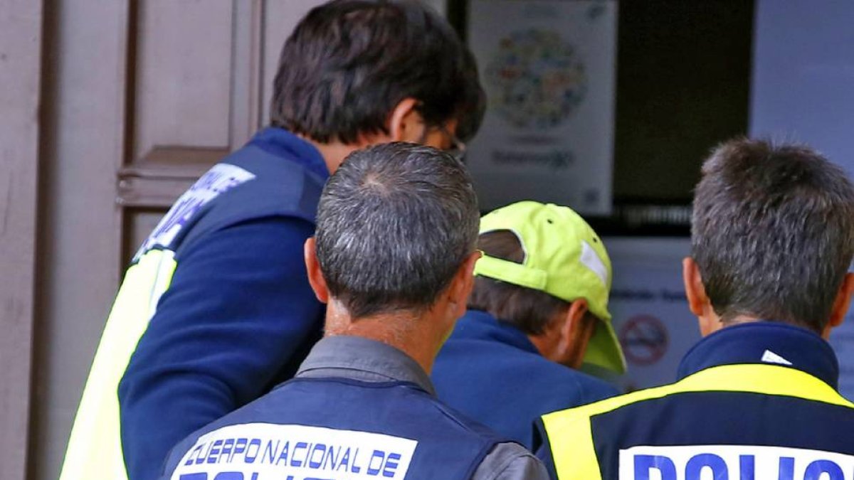 Miguel Ángel, a su entrada en los juzgados.-Ical