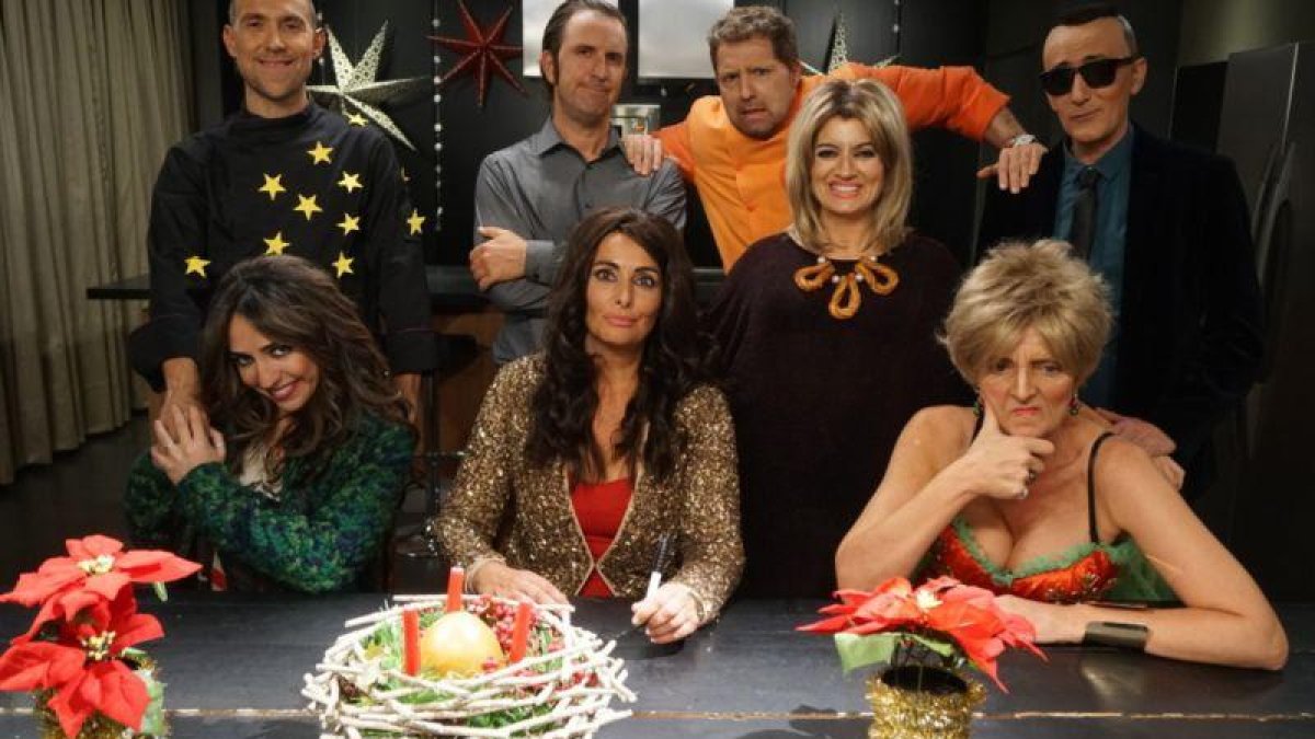 Algunos de los actores de la nueva edición de 'Homo zapping' en Neox, caracterizados como personajes populares dfel televisión.-