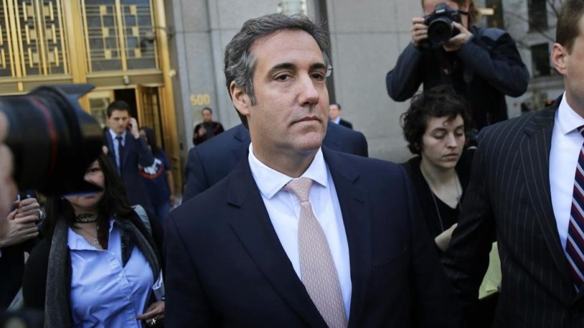 El abogado de Donald Trump, Michael Cohen, a la salida del tribunal federal en Nueva York el 26 de abril del 2018.-SETH WENIG / AP