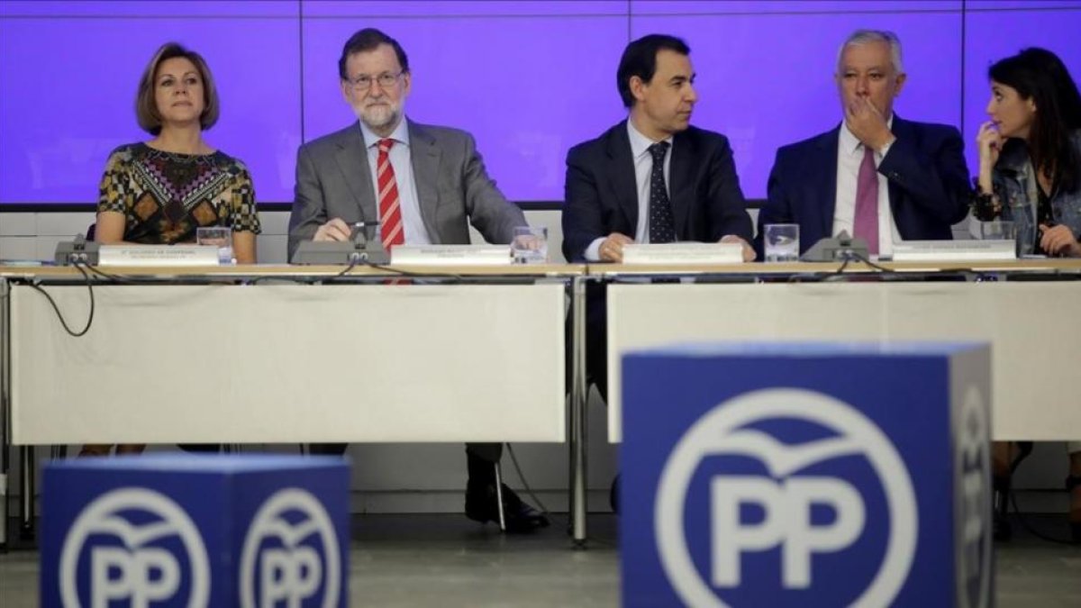 Mariano Rajoy, Maria Dolores de Cospedal, Javier Arenas , Andrea Levy y Fernando Martinez-Maillo este lunes durante la reunion del Comite Ejecutivo del Partido Popular.-