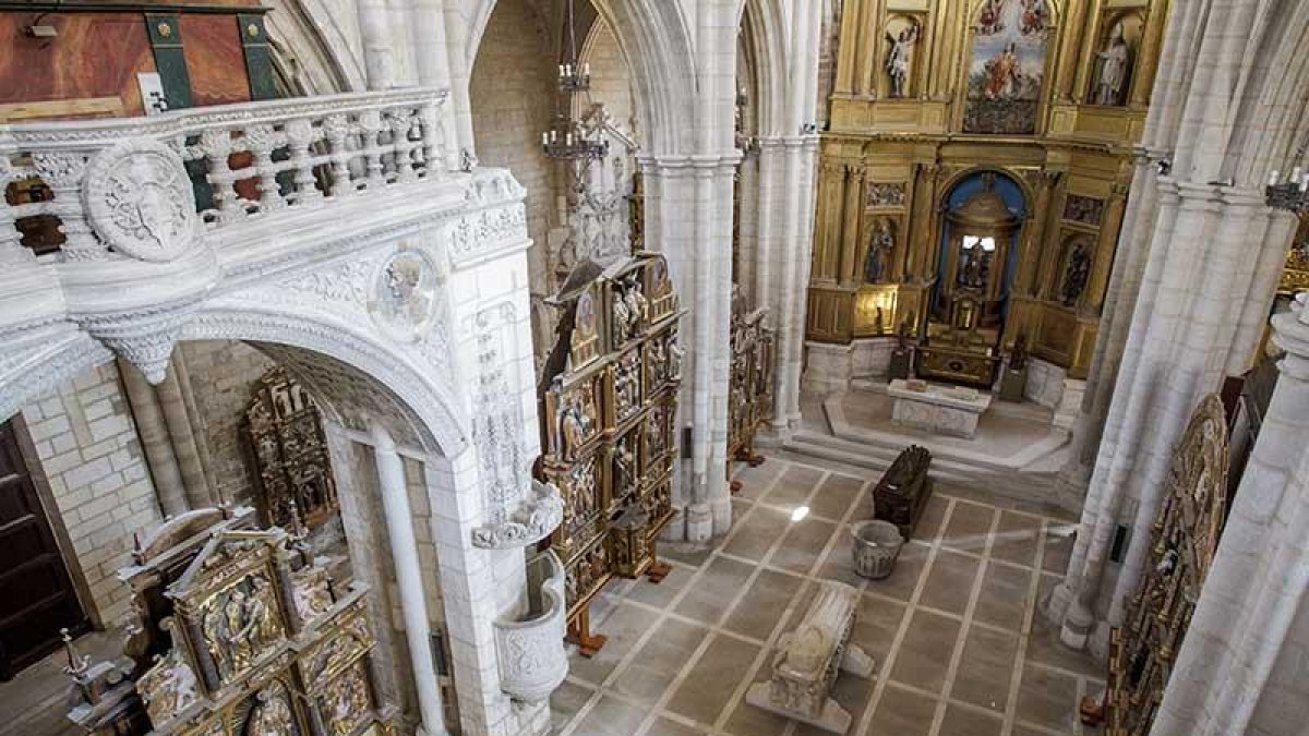 El Museo del Retablo muestra en la actualidad 19 retablos y una colección de orfebrería pertenecientes a distintos templos de la provincia.-Santi Otero