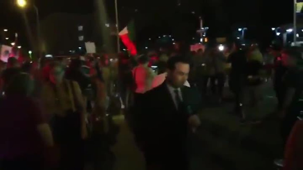 Disturbios en las calles durante un mitin de Trump en Nuevo México.-