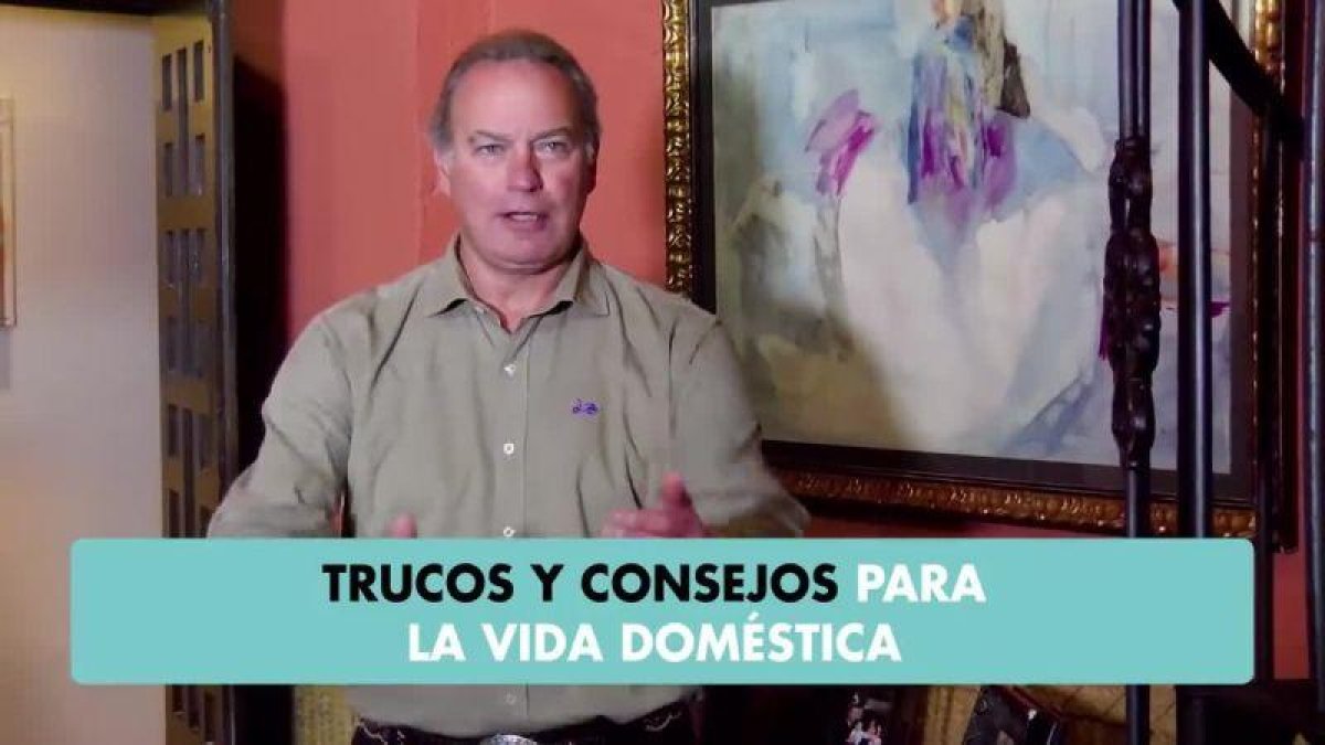 Bertín Osborne inaugura su canal de YouTube con una clase magistral de cómo planchar camisas.-YOUTUBE