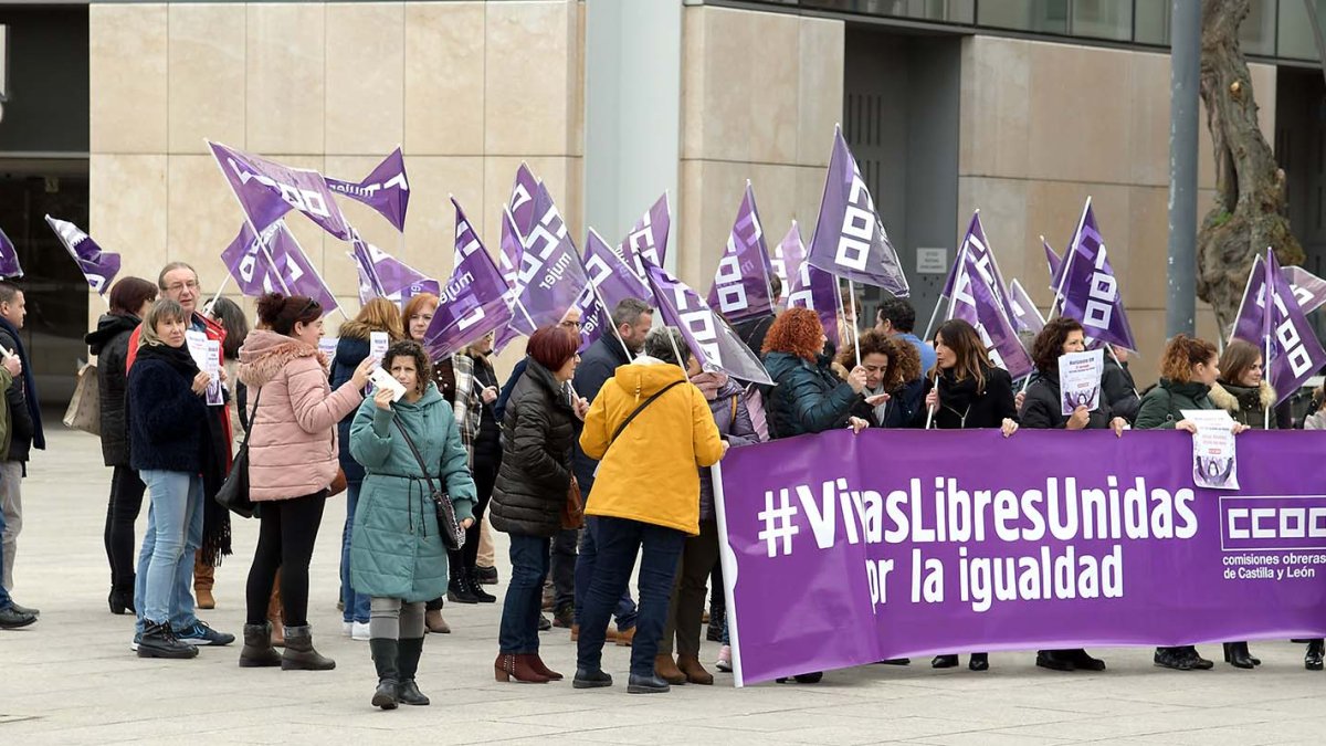 La brecha de género se dispara tras la crisis. SANTI OTERO
