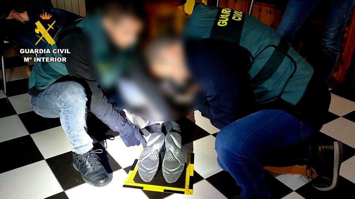 Detención de la Guardia Civil de uno de los implicados en robos en viviendas en las provincias de Burgos y Palencia. GUARDIA CIVIL