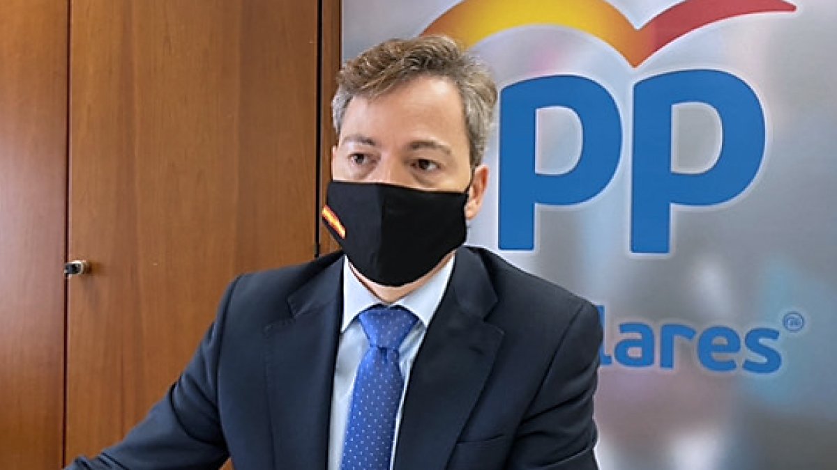 César Barriada, ayer durante la rueda de prensa telemática.  ECB