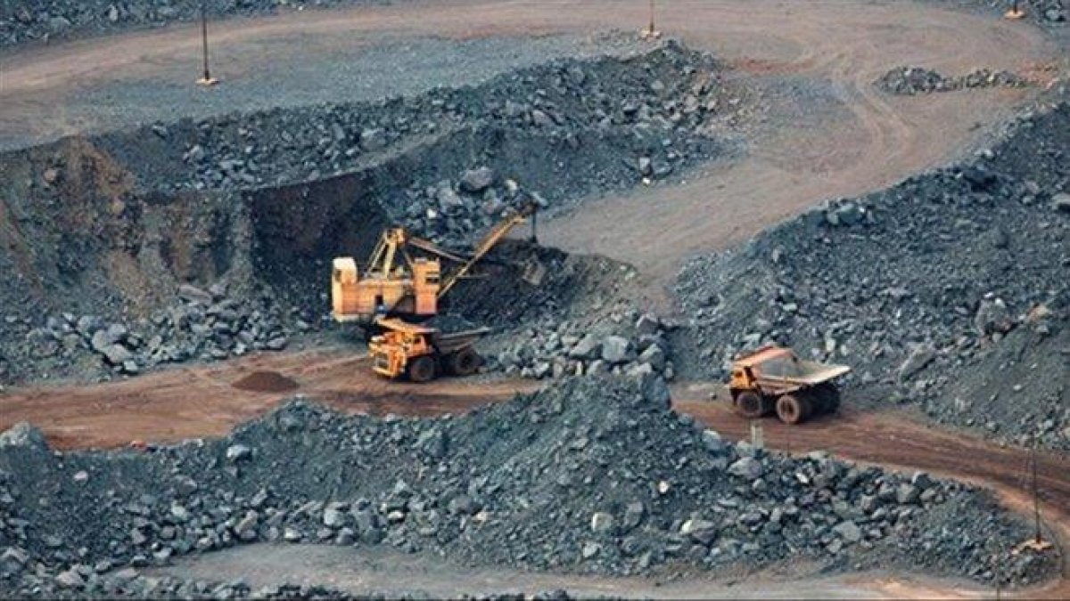 Alrededor de 200 mineros han iniciado una huelga de hambre en el interior de tres minas de carbón del centro de Bosnia-Herzegovina.-MINNING PRESS
