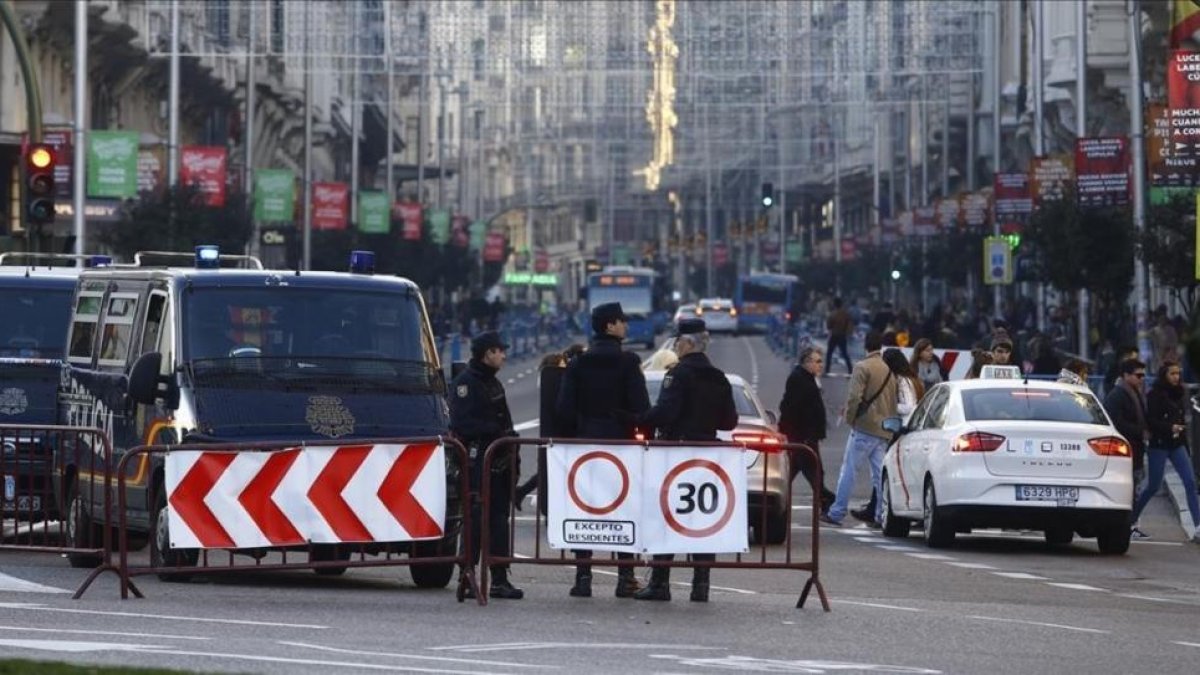 Dispositivo de seguridad en la Cabalgata de Madrid, el pasado enero.-AGUSTIN CATALAN