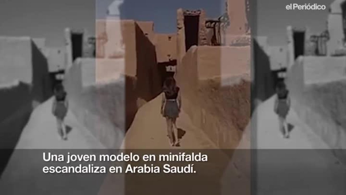 Vídeo de una mujer en minifalda en Arabia Saudí.-YouTube