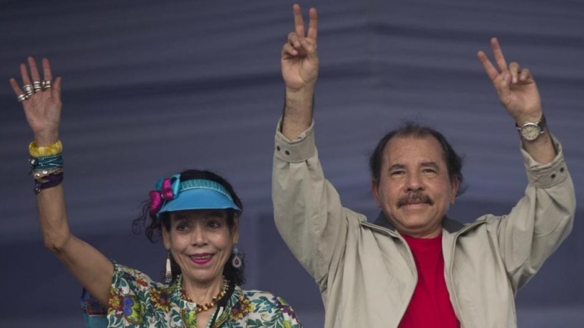 Daniel Ortega y Rosario Murillo.-AP / ESTEBAN FÉLIX