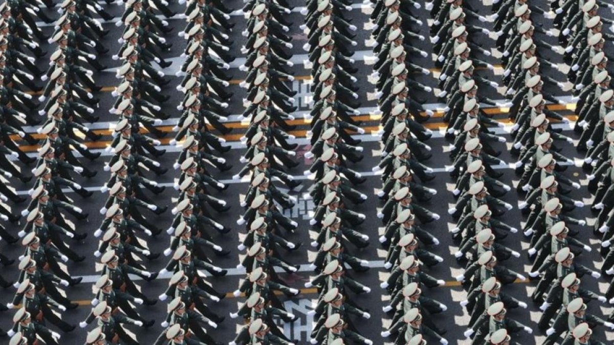 El ejército chino, el más numeroso del mundo, en una celebración militar.-AP / XIE HUANCHI