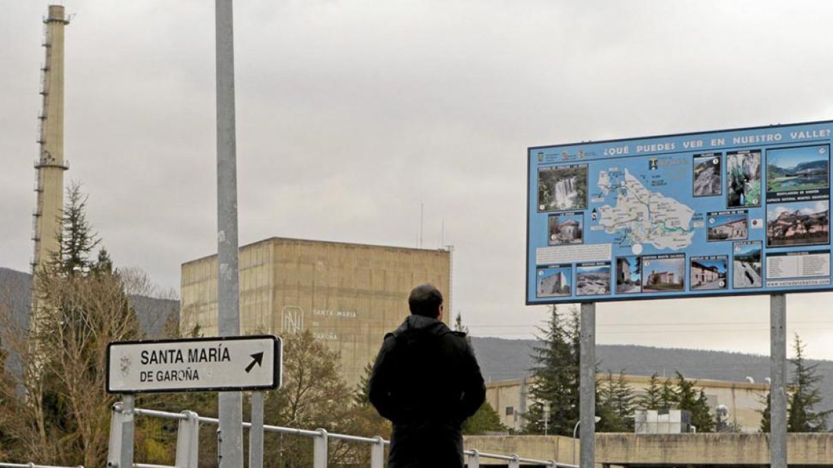 Entrada de la central nuclear de Santa María de Garoña.-ECB