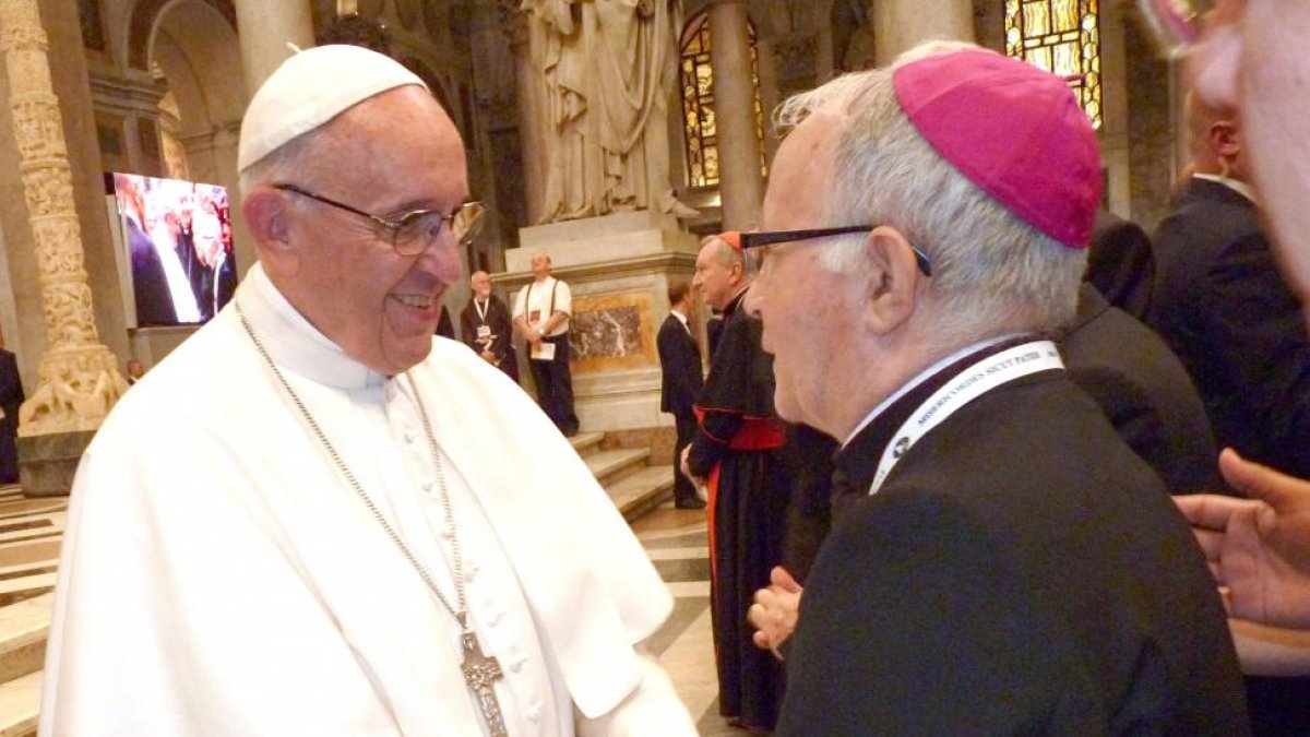 El obispo de Zamora, Gregorio Martínez, asiste en Roma a una meditación dirigida por El obispo de Zamora.-ICAL