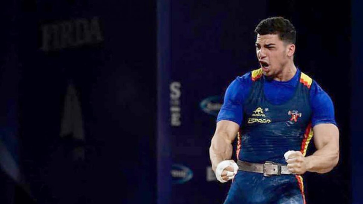Junior Santana festeja su actuación en dos tiempos en Forde-ECB