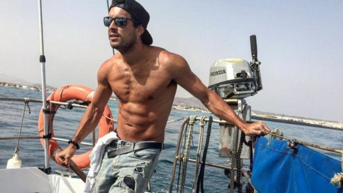 Mario Casas, a bordo.-INSTAGRAM