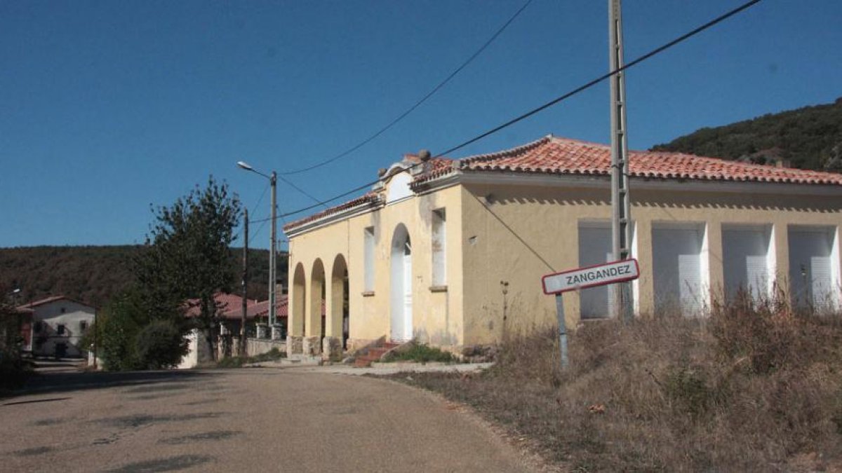 Zangandéz, junto a Barcina y La Molina, encabezaron las reclamaciones hace 15 años.-G.G.