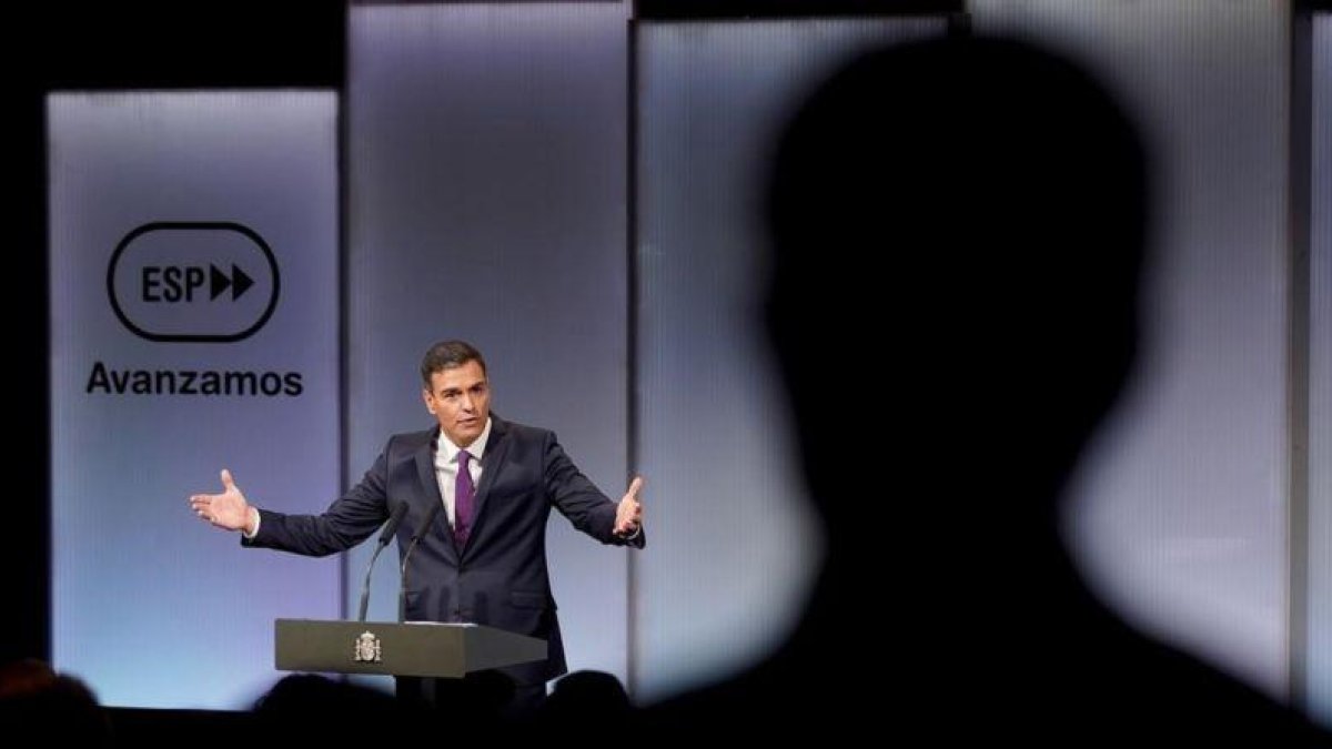 Pedro Sánchez, el pasado 17 de septiembre, durante el acto de celebración de sus primeros 100 días en el Gobierno.-JOSE LUIS ROCA
