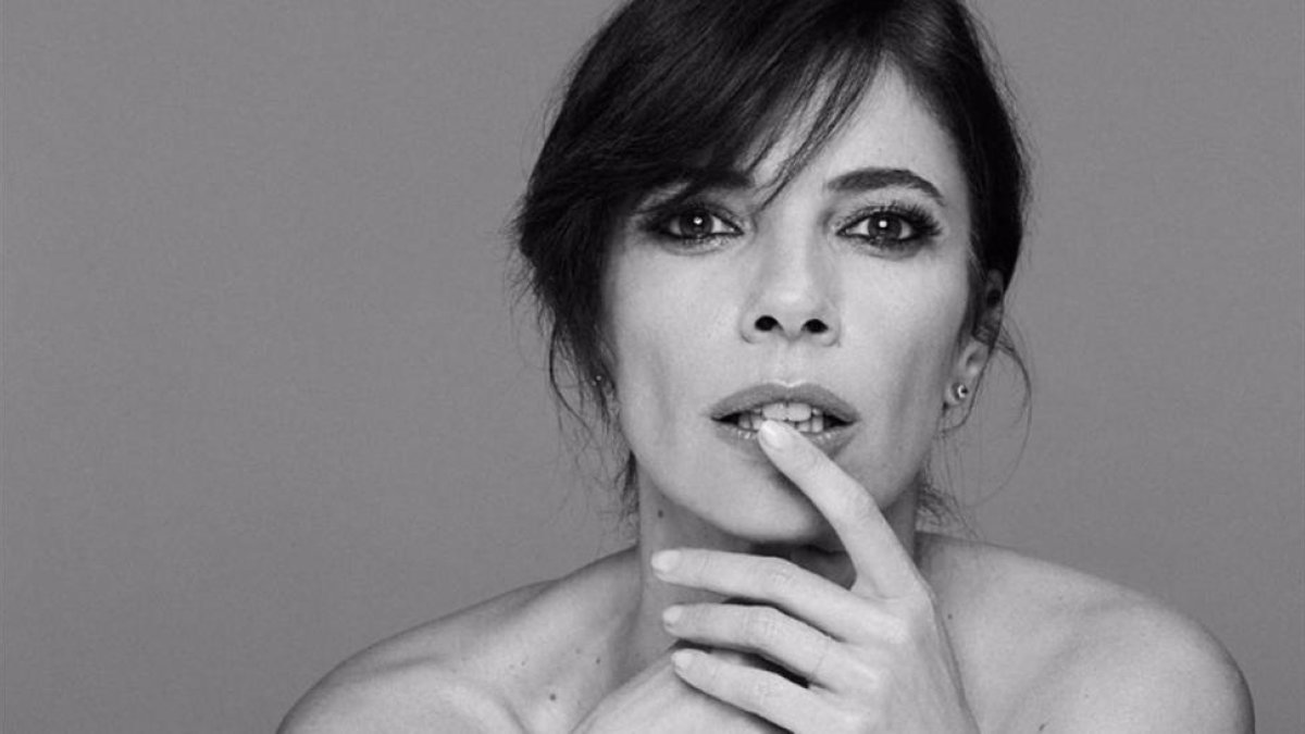 Maribel Verdú, en Harpers Bazaar.-/ HARPER'S BAZAAR / FÉLIX VALIENTE