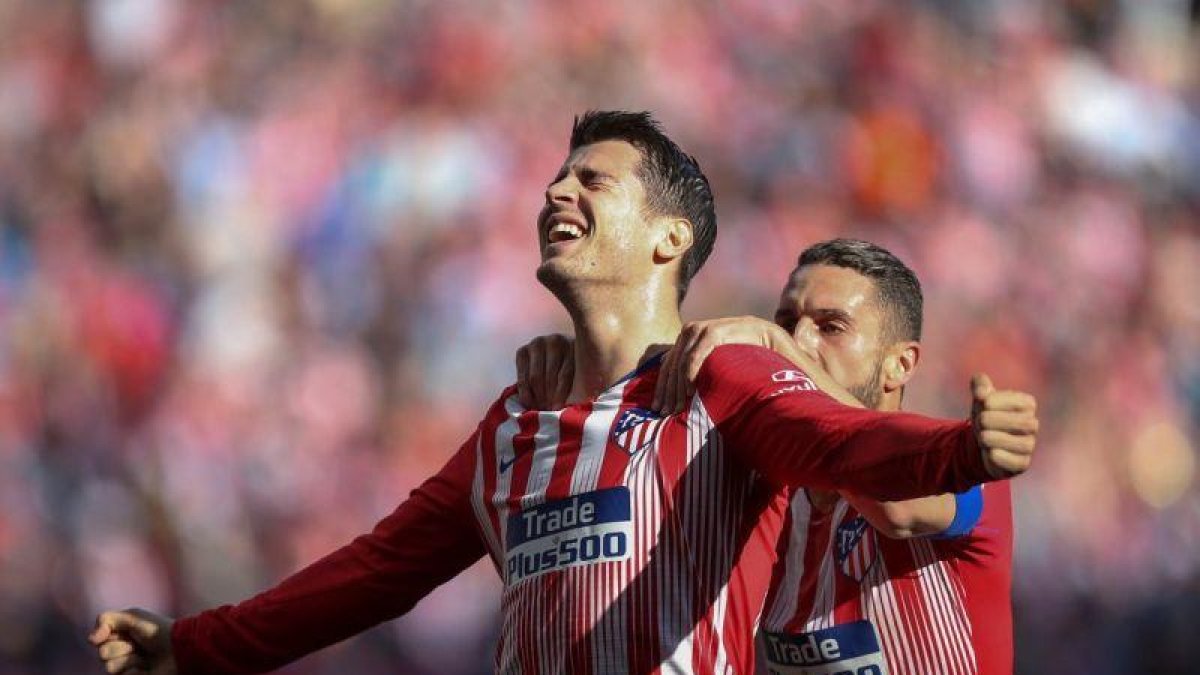 Álvaro Morata celebra su primer gol con el Atlético de Madrid.-EFE