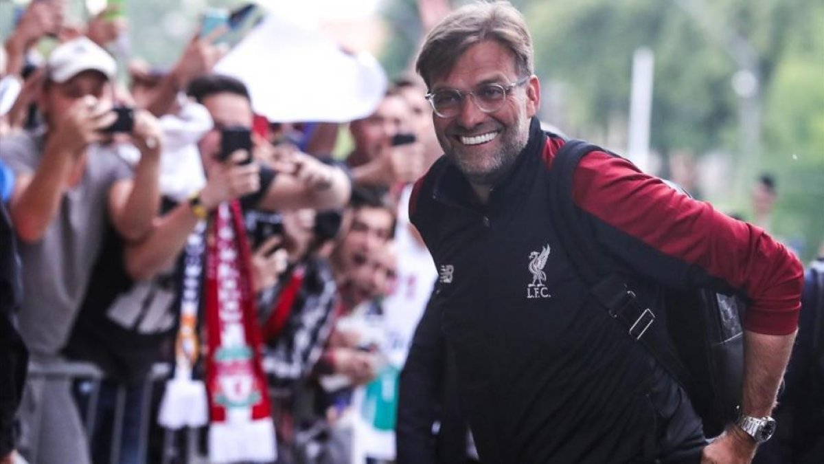 Jurgen Klopp, a su llegada al hotel de concentración de Kiev.-ARMANDO BABANI
