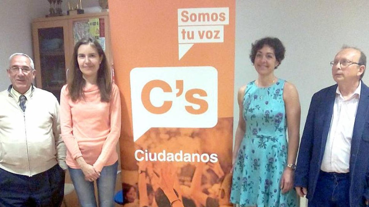 Miembros de la candidatura de Ciudadanos en la jornada de presentación de la lista.-ecb