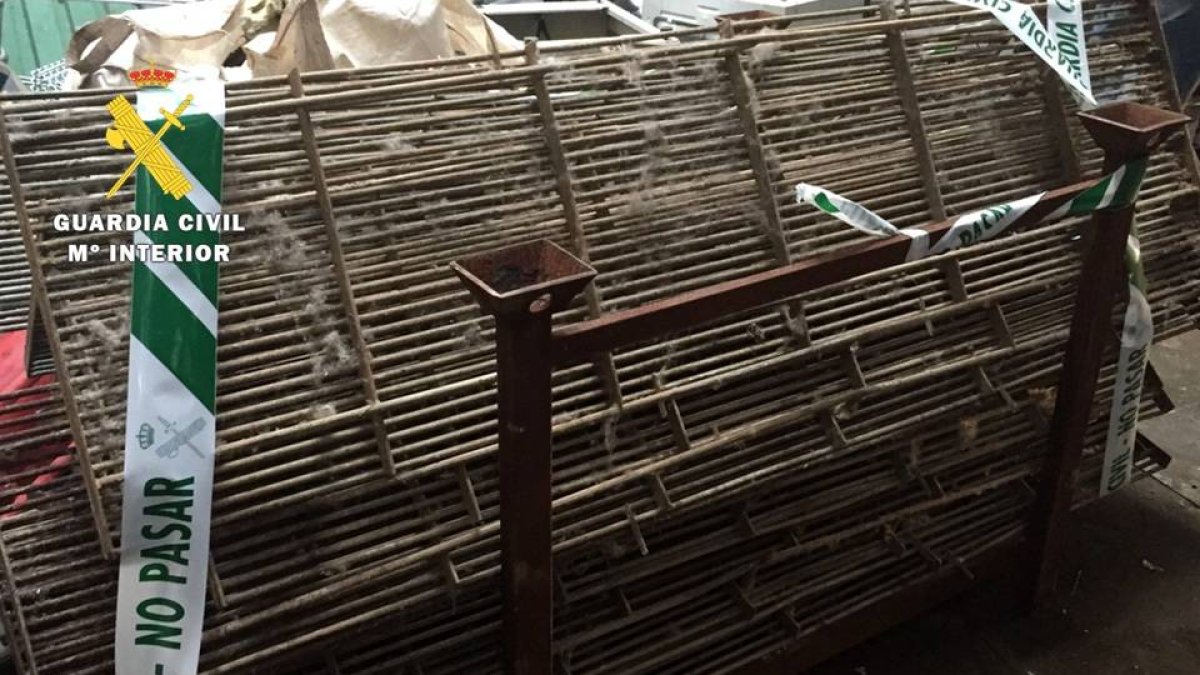 Rejas de hierro recuperadas en una de las plantas de reciclaje.-ECB