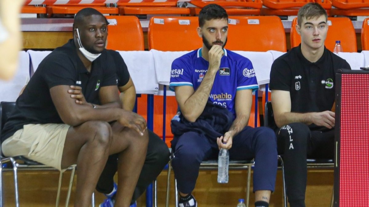 García saludó a sus excompañeros del Fuenlabrada el pasado sábado. ACB PHOTO / A. PACHECO