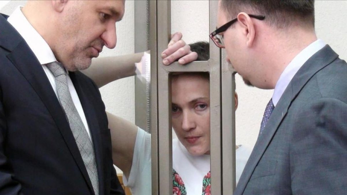 La piloto militar ucraniana, Nadiya Savchenko, en un momento de su juicio en Donets-AFP