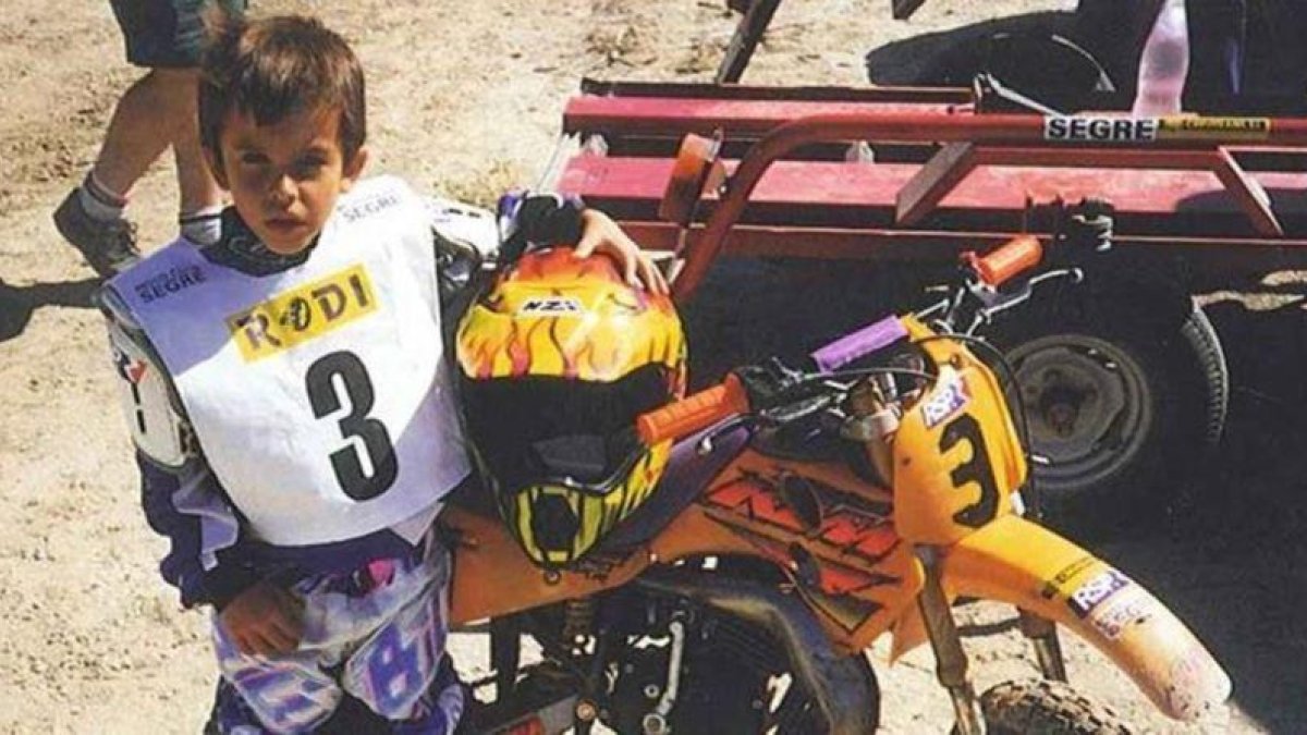 Marc Márquez, en sus inicios con una moto de cross.-EL PERIÓDICO