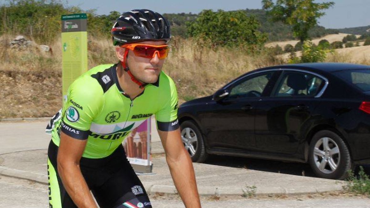 Adrián González durante la pasada Vuelta a Burgos.-SANTI OTERO