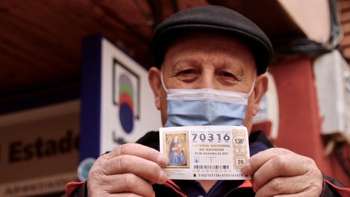 Villamañán celebra el quinto premio de la Lotería.- ICAL