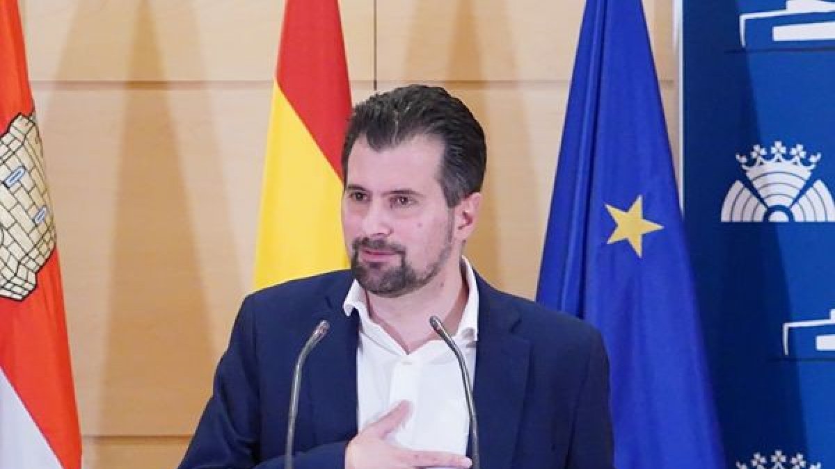 Luis Tudanca, en su comparecencia en rueda de prensa tras la presentación de la moción de censura. ICAL