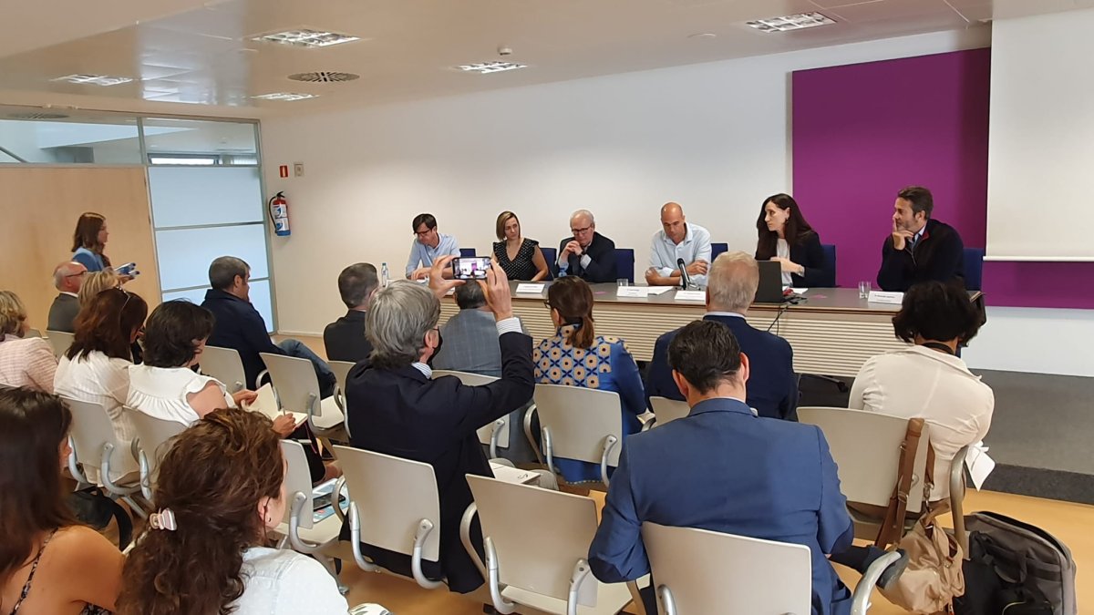 La primera jornada del Foro Duero que ha organizado FAE Asemar, con el apoyo del Ayuntamiento de Aranda y Fundación Caja de Burgos. L. V.