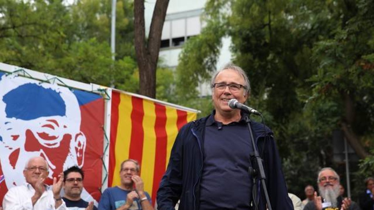 Serrat, en un acto de homenaje al presidente chileno Salvador Allende en Barcelona, el pasado 11 de septiembre.-RICARD CUGAT