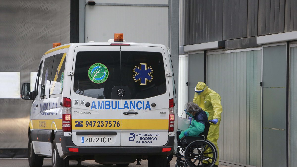 Traslado de un paciente en el HUBU. ECB