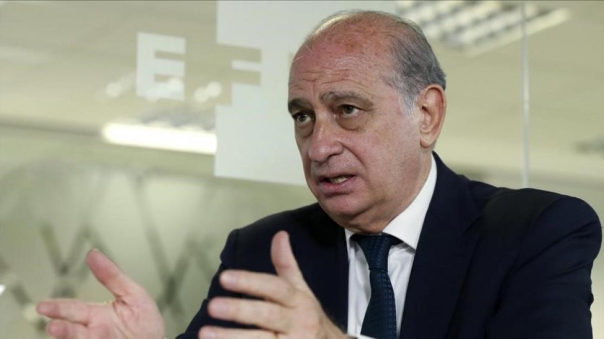 El ministro del Interior en funciones y cabeza de lista del PP catalán, Jorge Fernández Díaz.-EFE / KIKO HUESCA