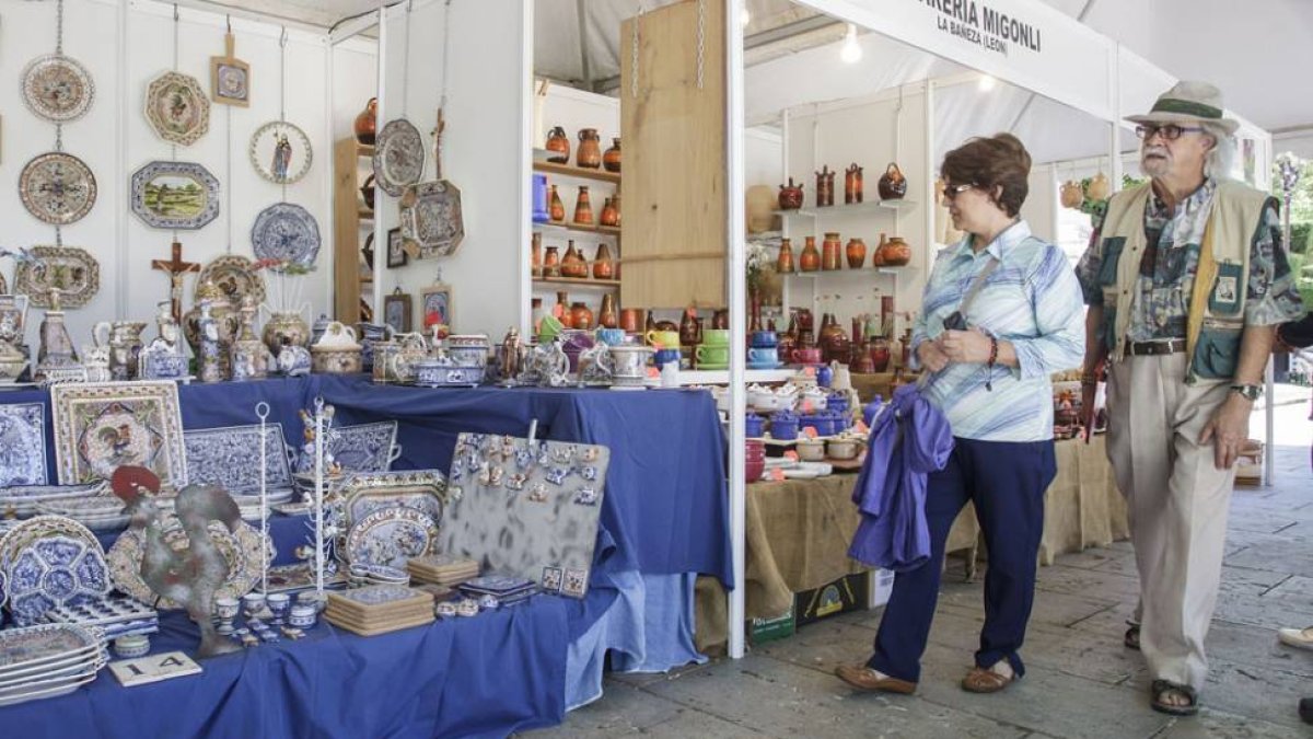 El público encontrará desde la cerámica más tradicional y práctica a la más creativa y decorativa.-SANTI OTERO