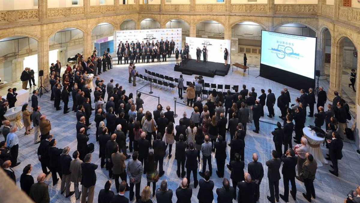 La gala de reconocimiento a los pioneros del Polo de Desarrollo tuvo lugar el 7 de mayo en la Casa del Cordón.-ISRAEL L. MURILLO