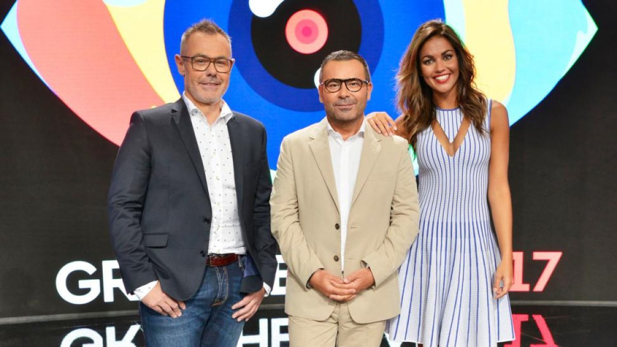 Los presentadores de 'Gran Hermano 17' en Tele 5: Jordi González, Jorge Javier Vázquez y Lara Álvarez.-
