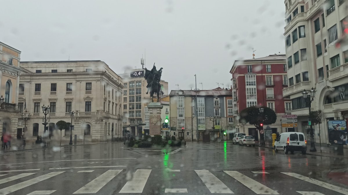 Imagen de la Plaza del Cid con aguanieve. ECB