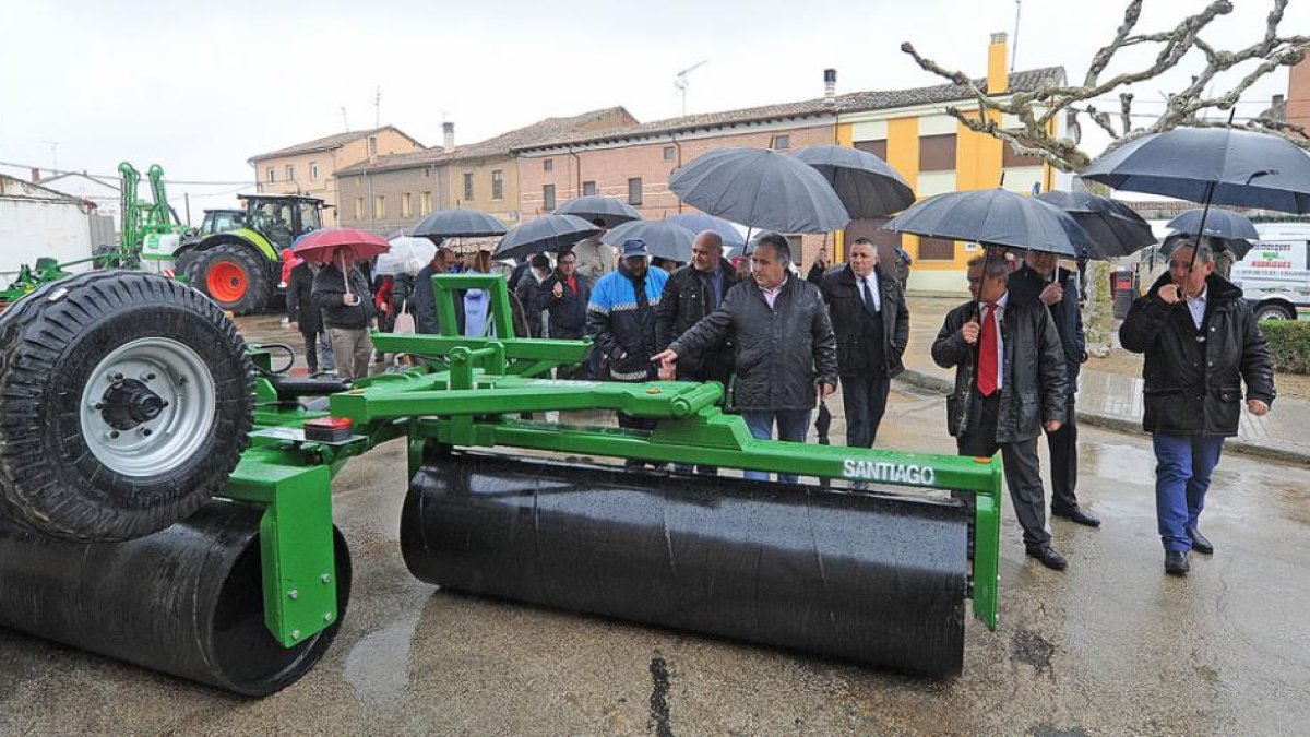 La Feria de San José de Melgar es un amplio escaparate de maquinaria pero también de artesanía y productos alimenticios.-I. L.M.