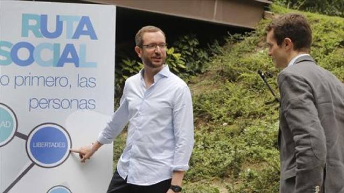 Javier Maroto, el pasado julio, durante la presentación de la agenda social del PP.-ARCHIVO