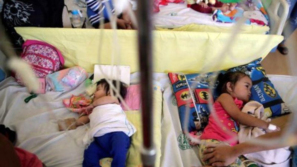 La epidemia de sarampión en Filipinas sigue creciendo en personas de todas las edades.-EFE