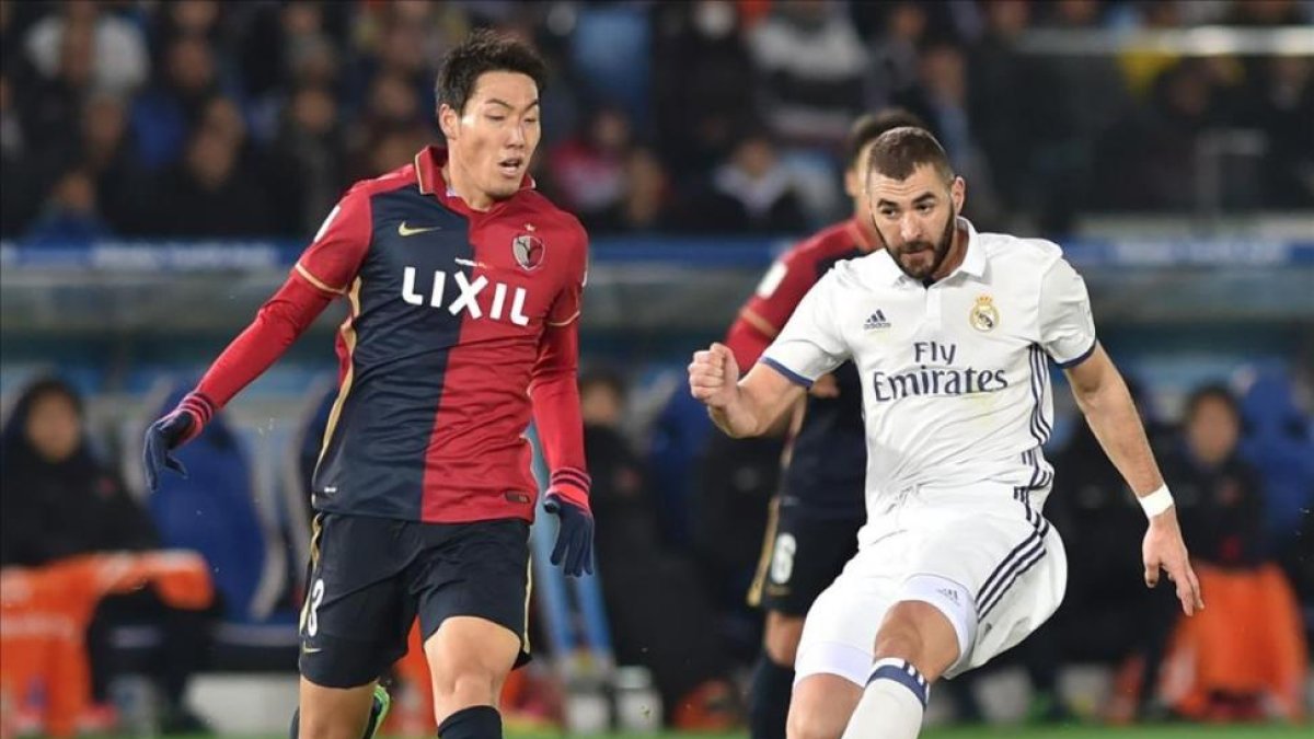Benzema marca el primer gol del Madrid en el primer tiempo.-AFP
