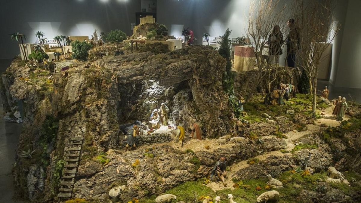 El Nacimiento recibe al visitante al comienzo del recorrido.-ISRAEL L. MURILLO