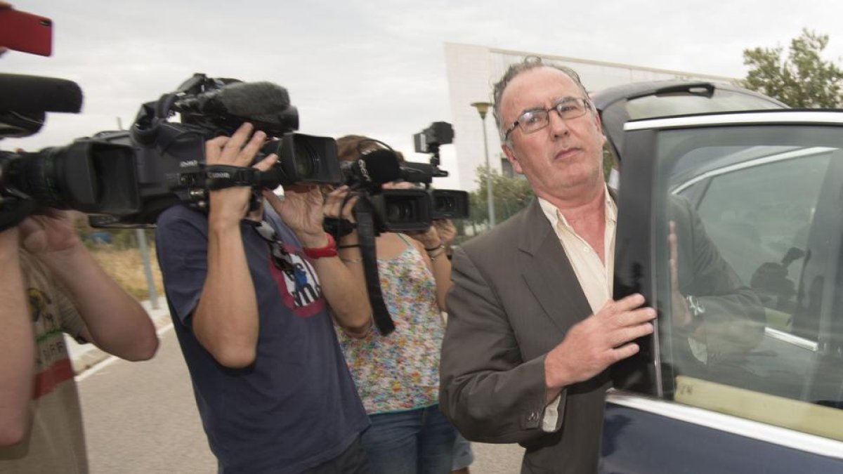 Josep Manel Bassols, a la salida del juzgado de El Vendrell, el pasado julio.-JOAN REVILLAS