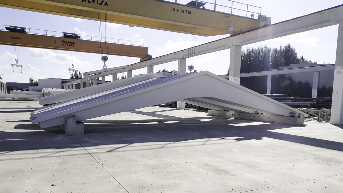 Imagen de un pórtico agrícola construido por Iberian Precast
