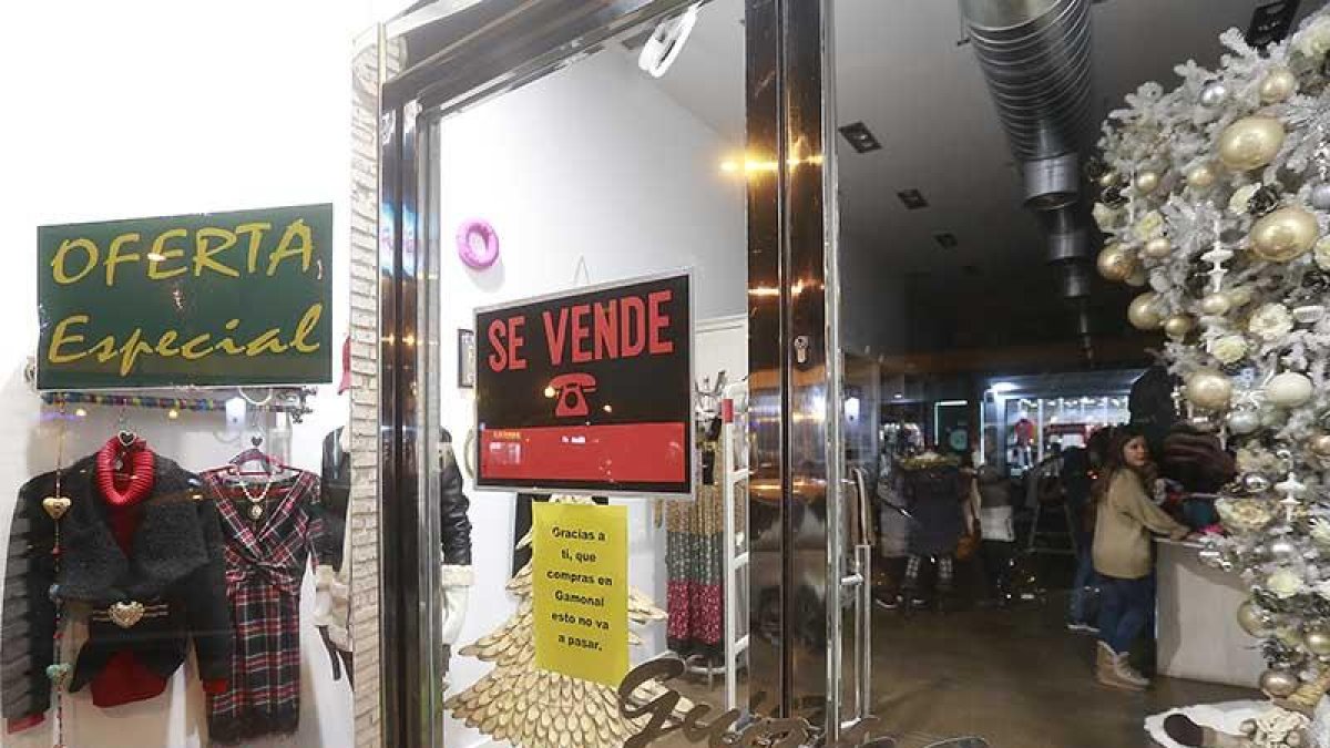 El Gran Apagón contó con un apoyo masivo de los establecimientos del barrio de Gamonal el año pasado.