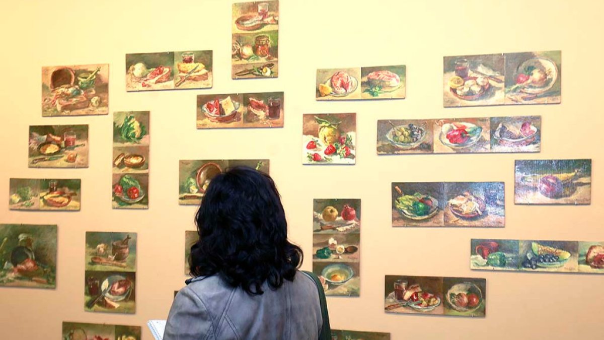 Las escenas bucólicas de Enrique Seco San Esteban expuestas en el Arco de Santa Maria también se nutren de bodegones. / RAÚL G. OCHOA