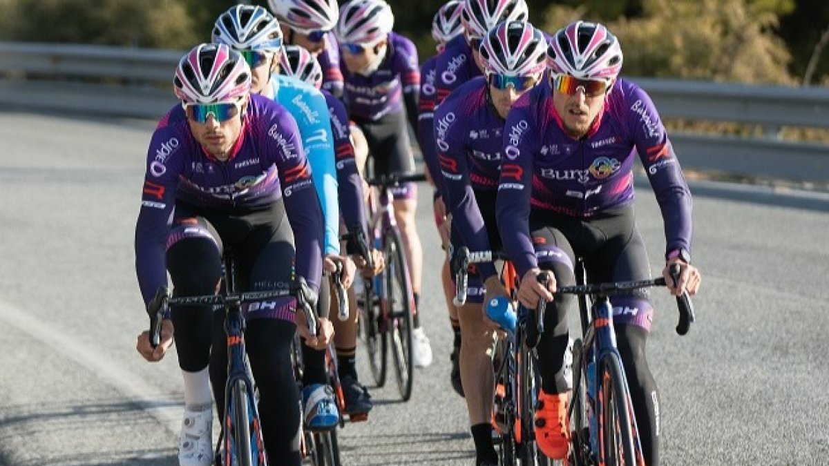 Los corredores del Burgos BH, durante la última concentración. BURGOS BH